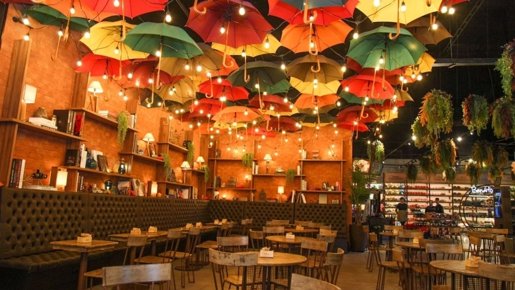 Aqu&aacute;rio de S&atilde;o Paulo + Feira da Liberdade + Mega Store Cacau Show - Mar&ccedil;o