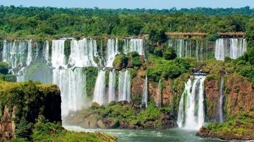 Foz do Iguaçu com Paraguai + Argentina - Constitucionalista