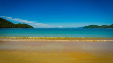 Ubatuba/SP – Praia da Enseada - Fevereiro