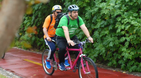 Broder Bike Tandem para pessoas com deficiência visual - passeio por ciclovias e atrações de Curitiba