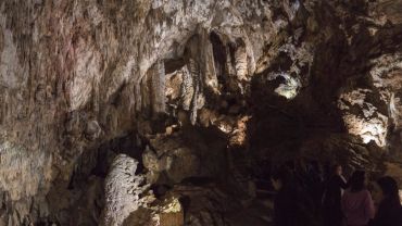 Caverna do Diabo e Cachoeira Meu Deus, SP