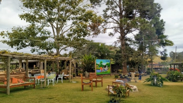 PEDRA AZUL & DOMINGOS MARTINS