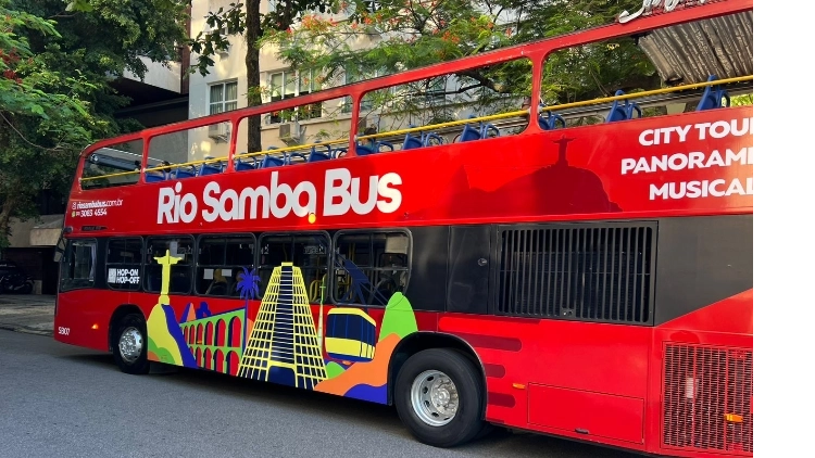 Sistema Hop-on Hop-off, com seu bilhete você pode embarcar e ...