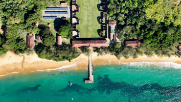 Passeio de Lancha - ILHA ANCHIETA - Curta o dia na mais linda ilha de Ubatuba