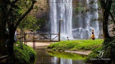 Cunha + Cachoeira Grande em Lagoinha