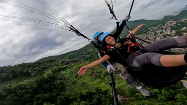 Voo de Parapente com Instrutor em Niterói