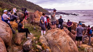 Caminhada na Mata Atlântica - Trilha da Cachoeira da Praia Vermelha