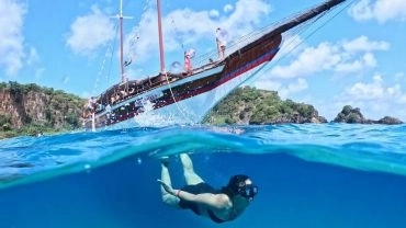 Passeio de Barco Tradicional - Escuna