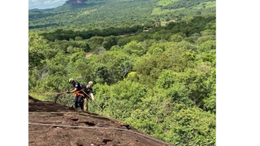 Rapel na Cachoeira do Paxixi: adrenalina e beleza Natural