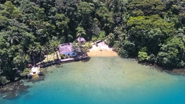 Passeio Meia Volta Vila do Abraão na Ilha Grande