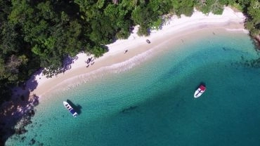 Ilhas Paradisíacas (Vila do Abraão) | Passeio de Lancha em Angra dos Reis