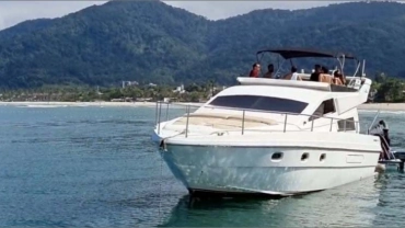 Réveillon de Lancha em Bertioga / Riviera para 14 pessoas