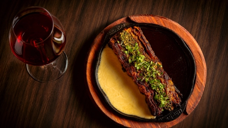 ALMO&Ccedil;O E JANTAR &Agrave; LA CARTE E HARMONIZADO - THERA WINE BAR