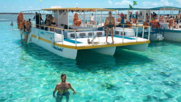 Passeio de Catamarã compartilhado em Maragogi