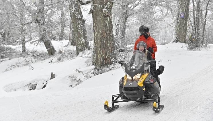 Passeio em moto de neve para duas pessoas - N&oacute;rdico