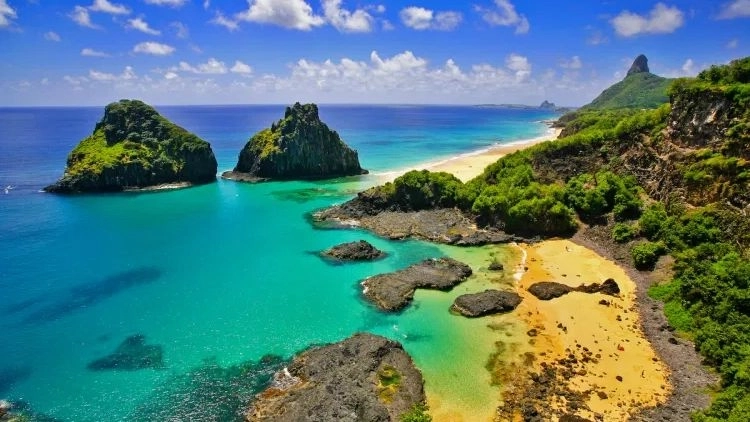 Expedi&ccedil;&atilde;o Fernando de Noronha 2026: Mergulhos, Trilhas e Praias do Para&iacute;so Brasileiro