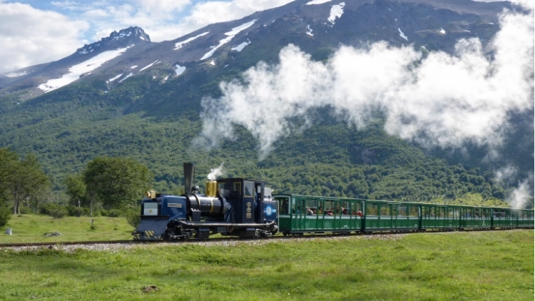 Trem do fim do mundo - Classe Premium - ver&atilde;o