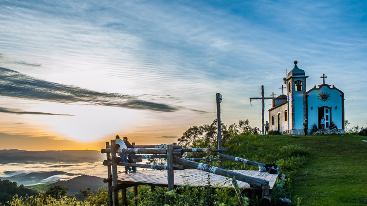 Cachoeira Alta e P&ocirc;r do Sol em Morro Redondo