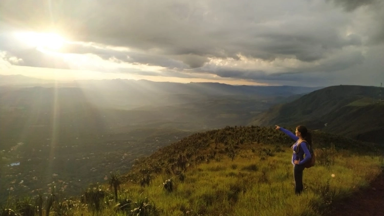 Travessia Serra da Moeda com P&ocirc;r do Sol
